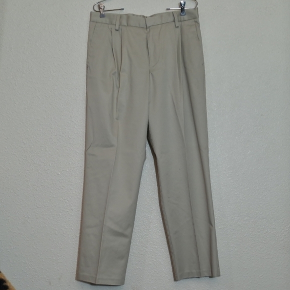 Make Offer Dockers Tan Chinos Classic Straight-Leg - Picture 1 of 5